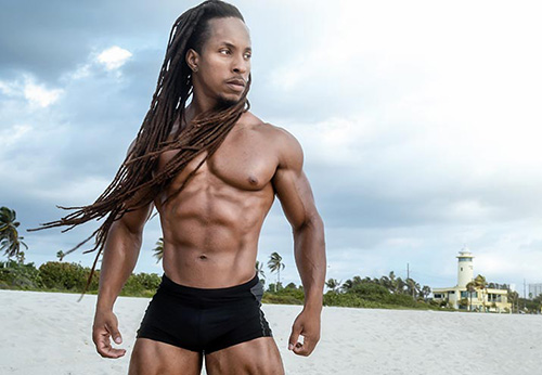 Torre Washington, bodybuilder a vegán z Jamajky.