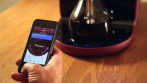 Mobilná aplikácia vám s dekantáciou vín značne pomôže.