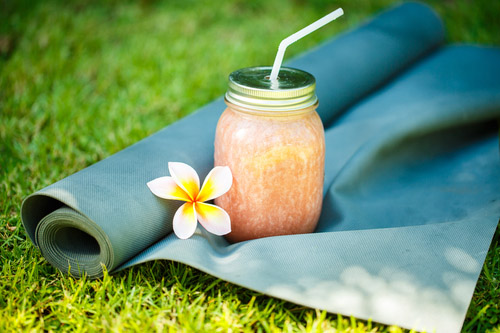 Na zdravú stravu je najjednoduchšie prejsť, ak len začnete do jedálnička pridávať zdravé potraviny, superpotraviny či napríklad superpotravinové smoothies.