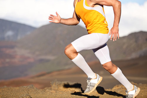O vplyve bežeckých podkolienok a športového oblečenia na výkon neexistujú vedecké dôkazy.
