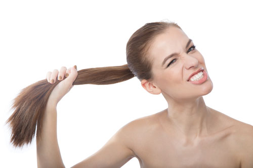 Výrobcovia šampónu Gliss Kur od Schwarzkopf sľubujú silnejšie a hustejšie vlasy.