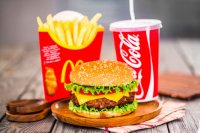 Čo hovorí vaše telo na stravu z McDonaldu?