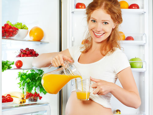 Pri veľkom množstve bielkovín a tukov sa telo musí zbavovať toxických látok, na čo v tehotenstve a počas dojčenia nie je vhodný čas. Líniu si držte radšej pomocou surovej rastlinnej stravy.