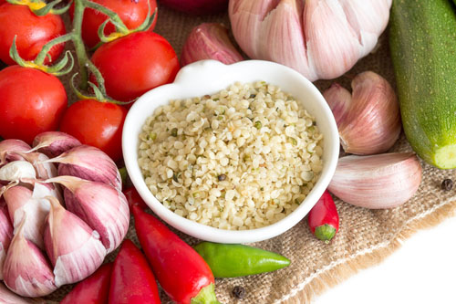 Konopné semienko patrí medzi superpotraviny a je bohatým zdrojom bielkovín a tukov.