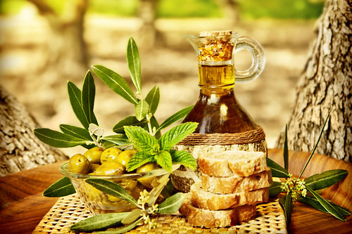 Omega-9 obsahuje hlavne olivový olej.