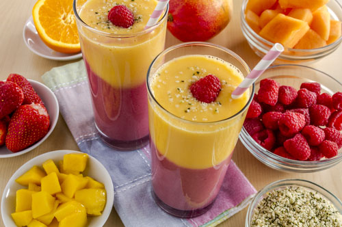 Smoothies sú kompletným jedlom, ktoré obsahuje veľa ľahko stráviteľných živín a vlákniny.