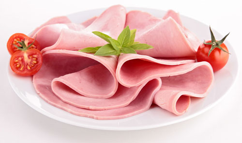 Mnoho ľudí pokračuje v konzumácii mäsových výrobkov napriek tomu, že vedia, že spôsobujú rakovinu!