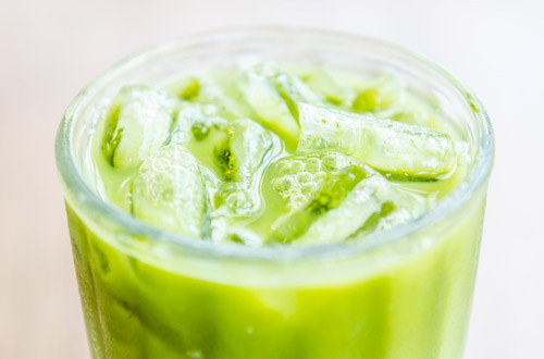 Zelený čaj matcha má veľa antioxidantov a môže sa vyrábať aj na studeno.