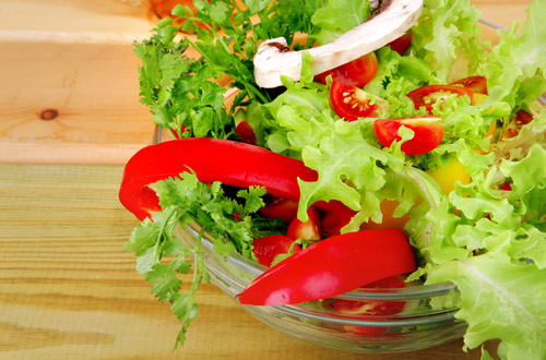 Šalát a červená paprika obsahujú obrovské množstvo minerálov, a preto sú dobrými "zdvíhačmi nálady".