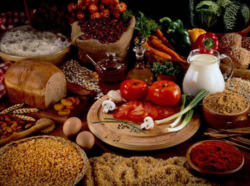V režime trávenia by sa mali sústrediť na konzumáciu kvalitných celostných potravín.