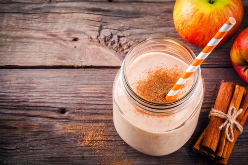 Máte doma plno jabĺk? Využite ich rozumne a pripravte si smoothie.