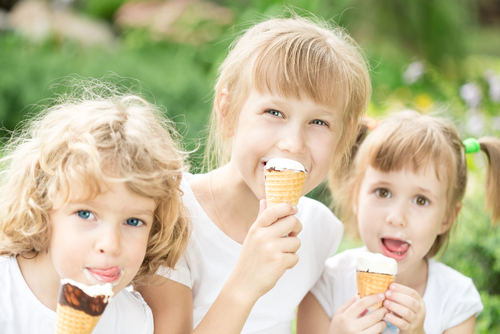 Deti zmrzlinu milujú. Postarajte sa, aby v nej dostávali i minerály a vitamíny, nie len skvelú chuť.