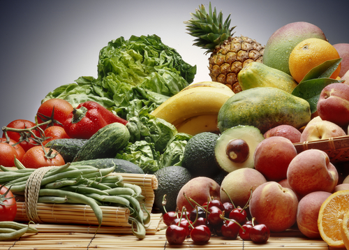 Zásaditými potravinami sú hlavne surové ovocie a zelenina.