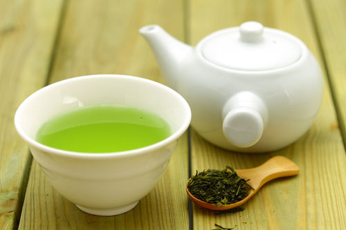 Zelený čaj môže mať vplyv na priebeh choroby u CLL, relatívne pomaly postupujúcej rakoviny krvi v ranom štádiu pozitívne.
