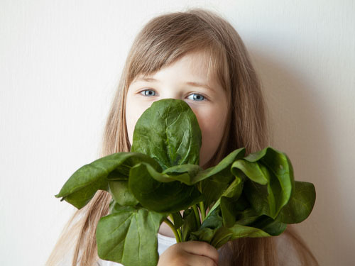 Vitamín B2 je potrebný pre zdravý zrak a ako prevencia šedého zákalu.