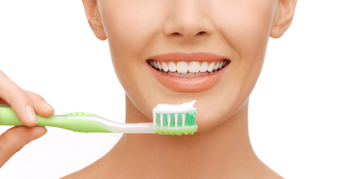 Zubná pasta môže vyrážky liečiť iba na prvý pohľad. Obsahuje látky, ktoré nie sú pre pleť určené.