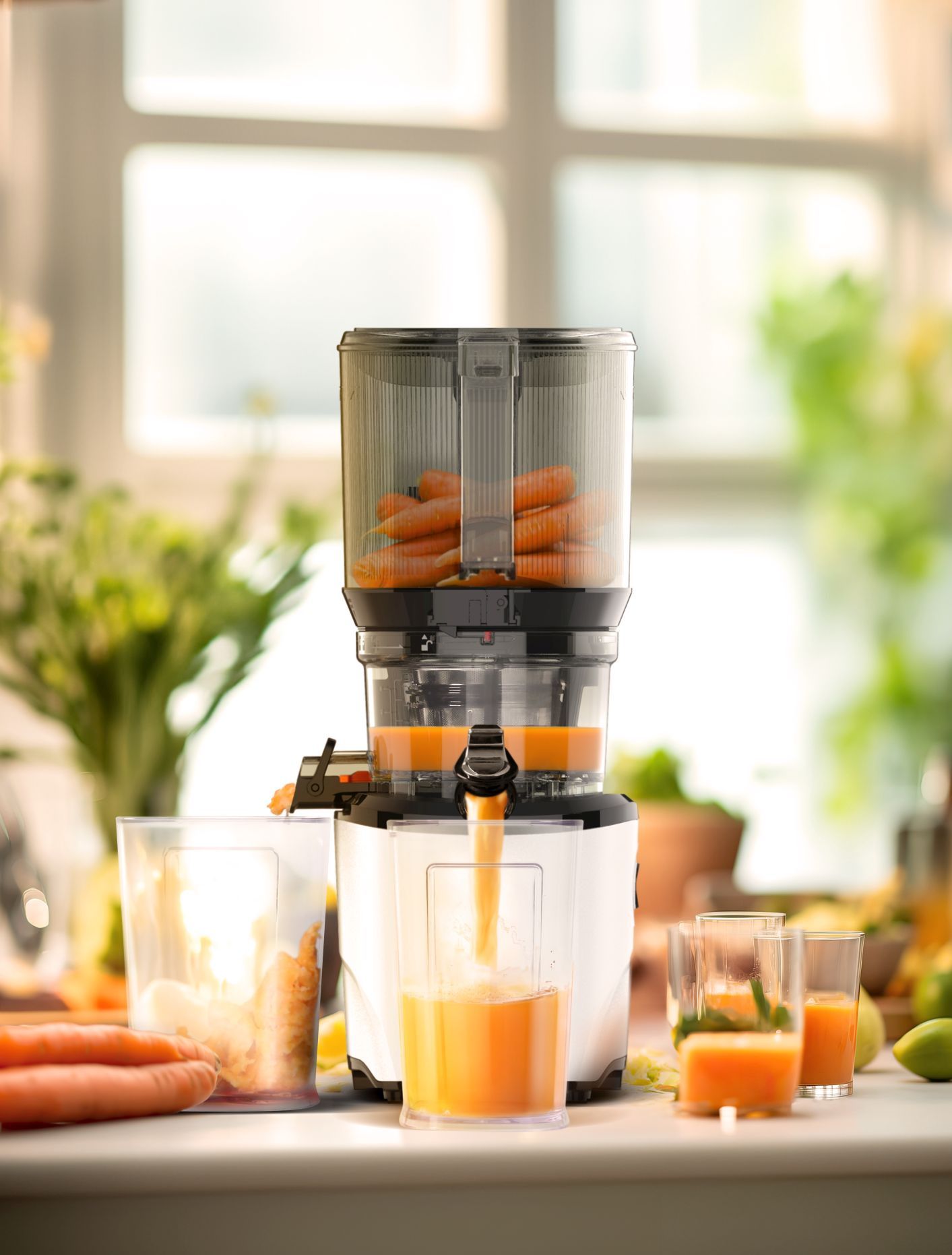 Kuvings AUTO 10 Hands-Free Slow Juicer